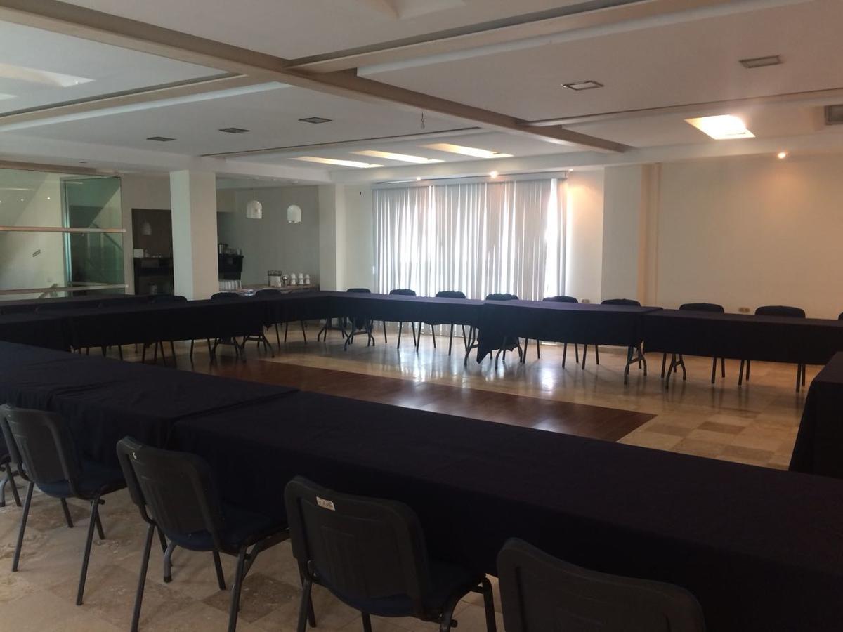 Hotel Empresarial Paraíso Esterno foto